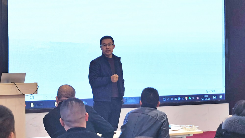 6e1c24f3aeb34388d0356c5415921c87